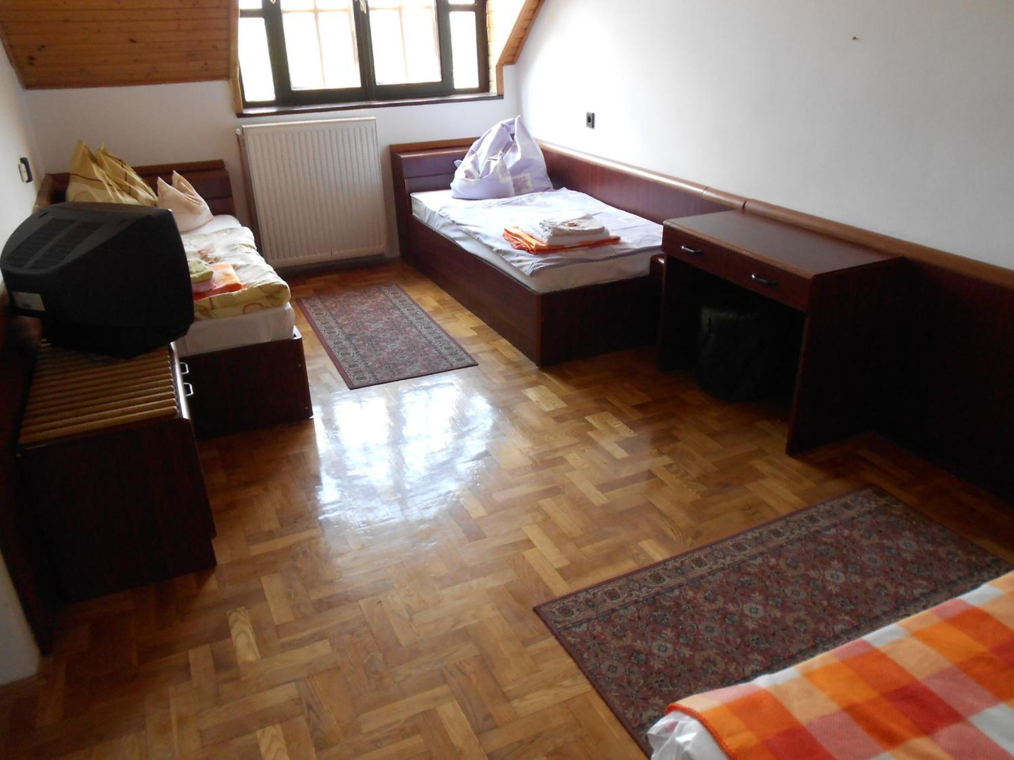 Peregrino Panzió Budaörs Quarto foto