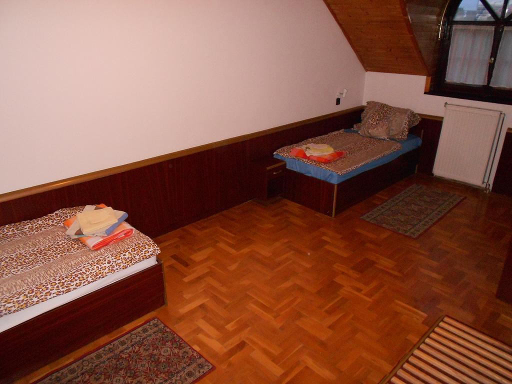 Peregrino Panzió Budaörs Quarto foto
