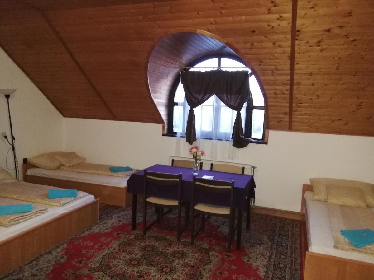 Peregrino Panzió Budaörs Quarto foto